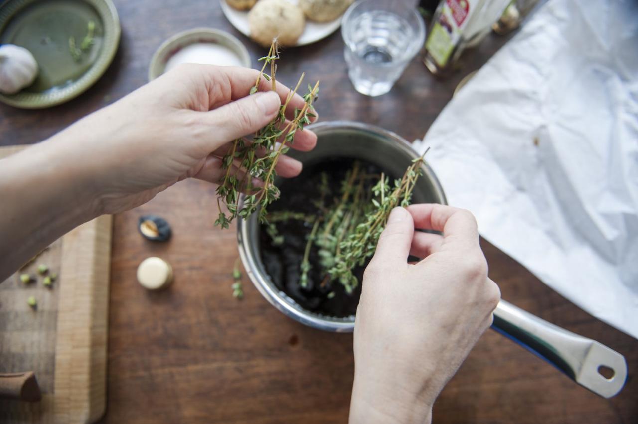 How to Create Delicious Meals Using Thyme Piece